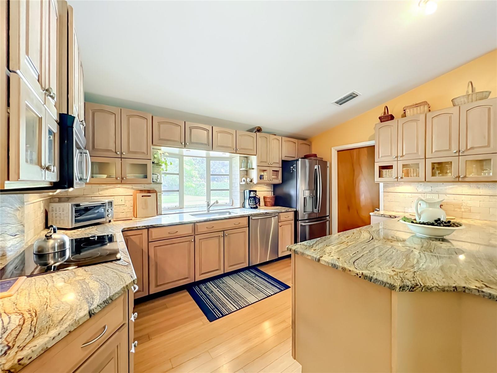 KILLARNEY POINT - Residential