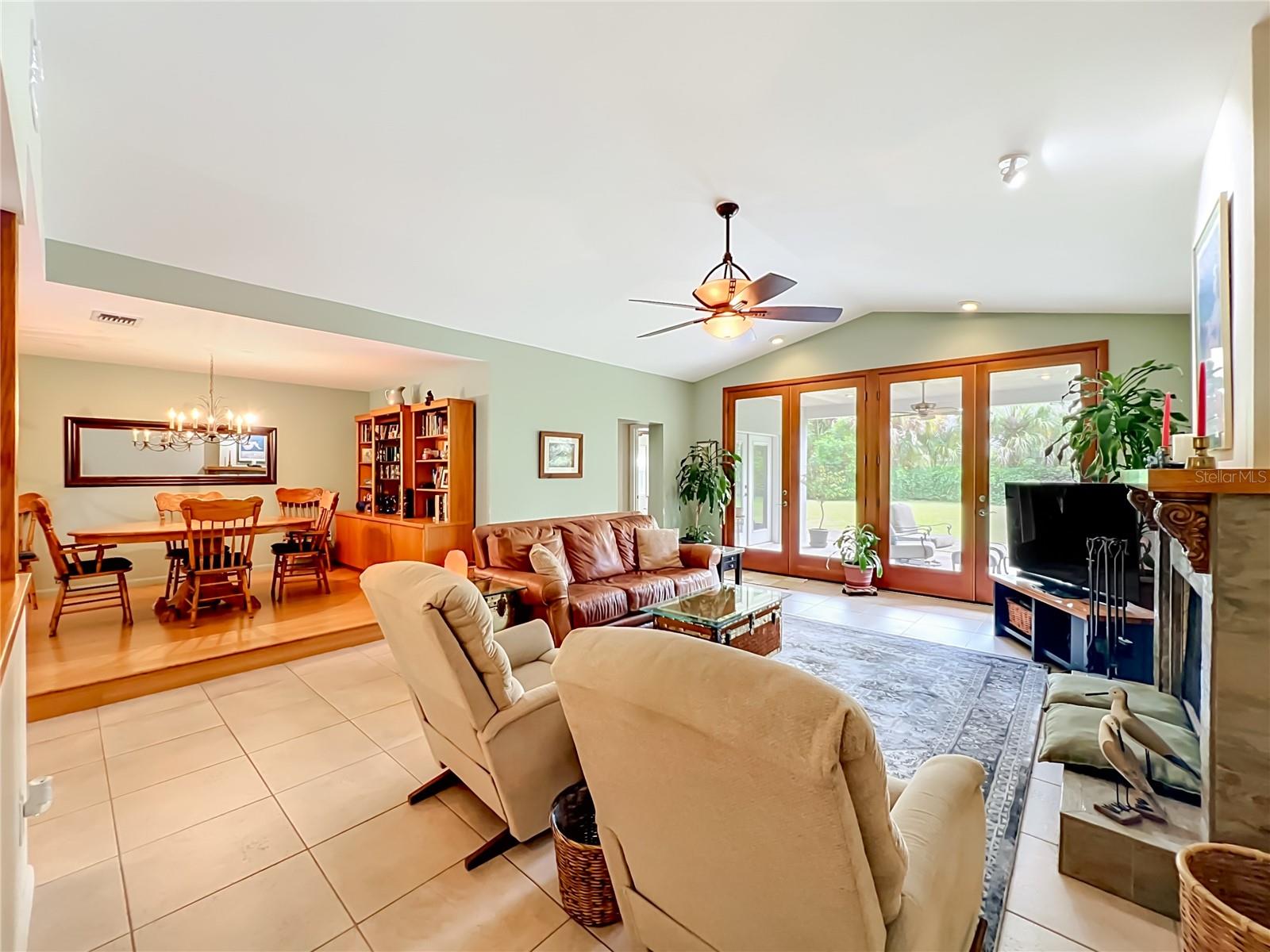 KILLARNEY POINT - Residential