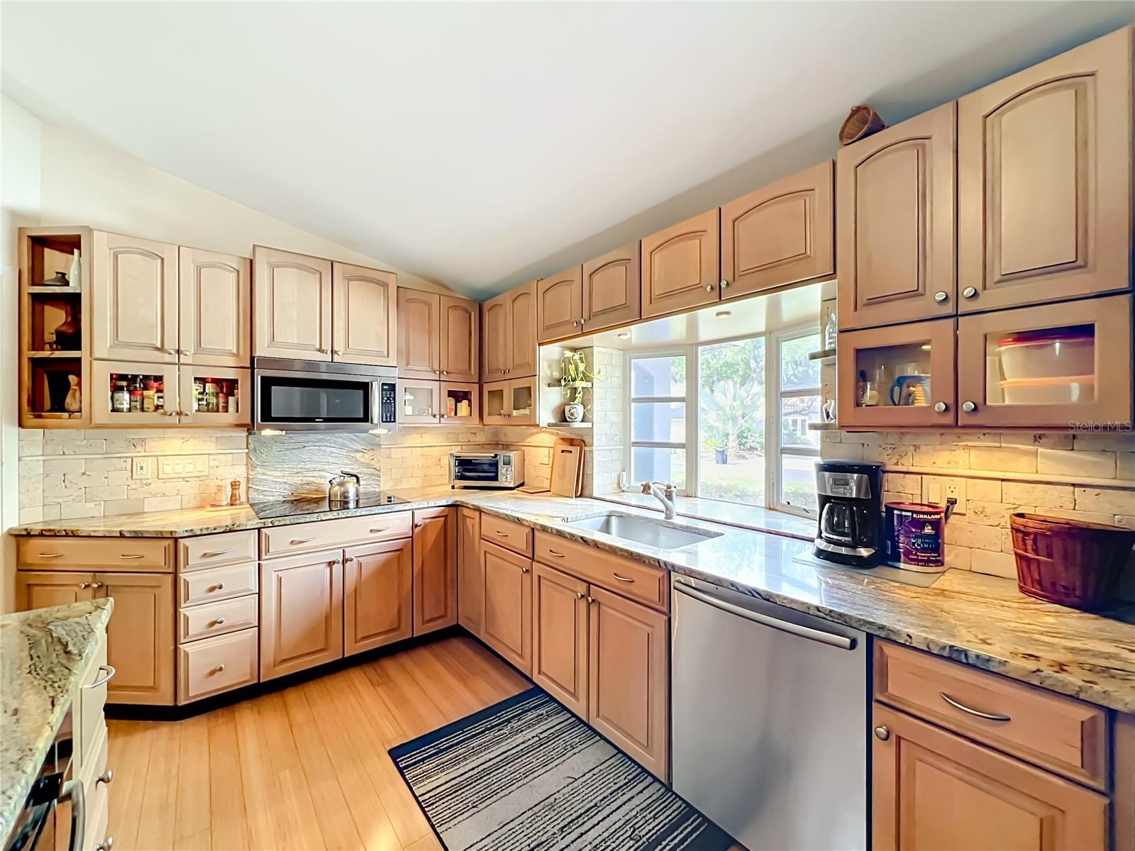KILLARNEY POINT - Residential