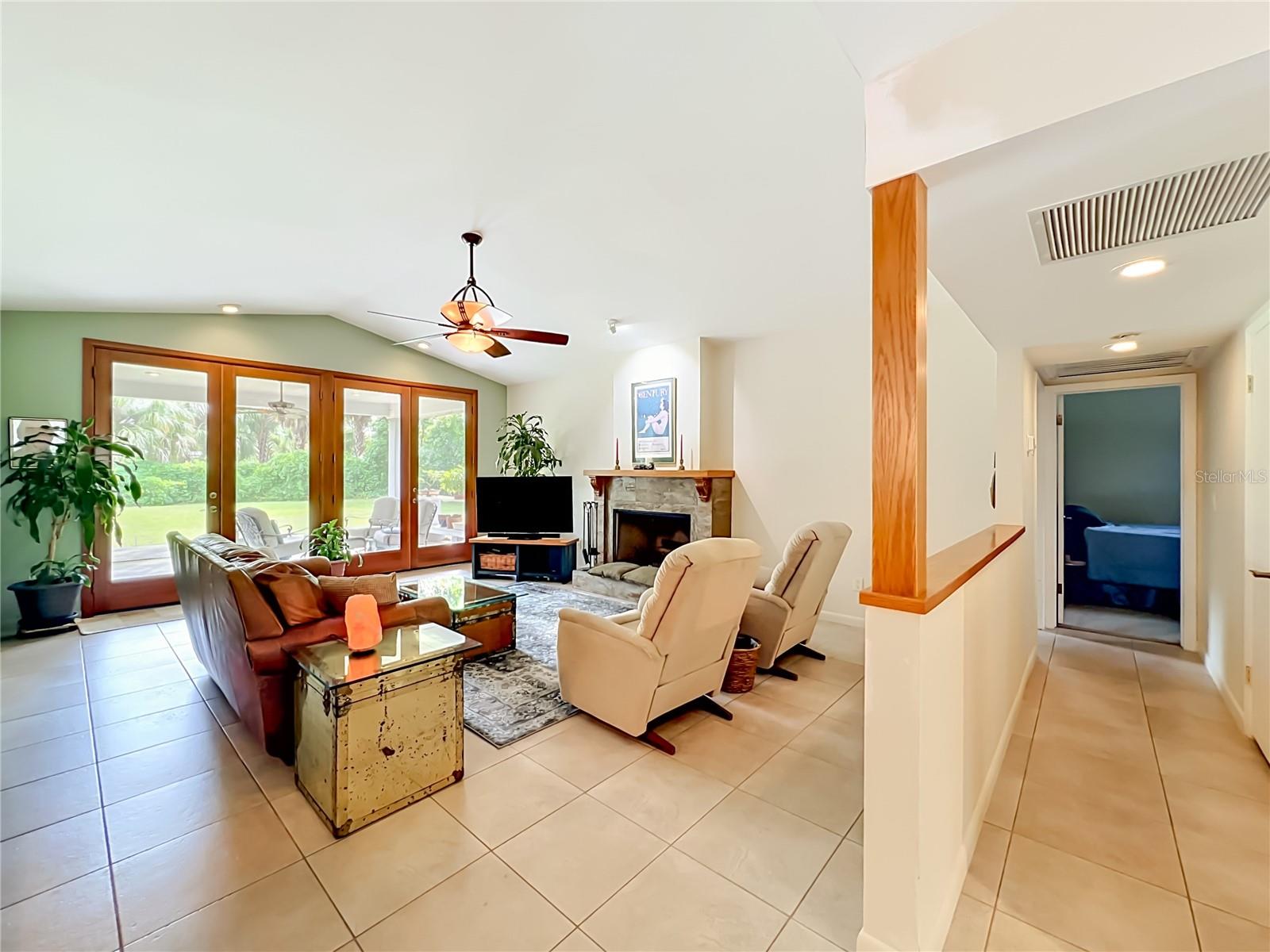 KILLARNEY POINT - Residential