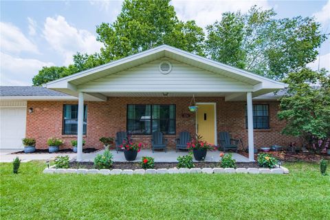 Photo of 126 SW Mockingbird Way, Lake City, FL 32024 (MLS # OM703009)