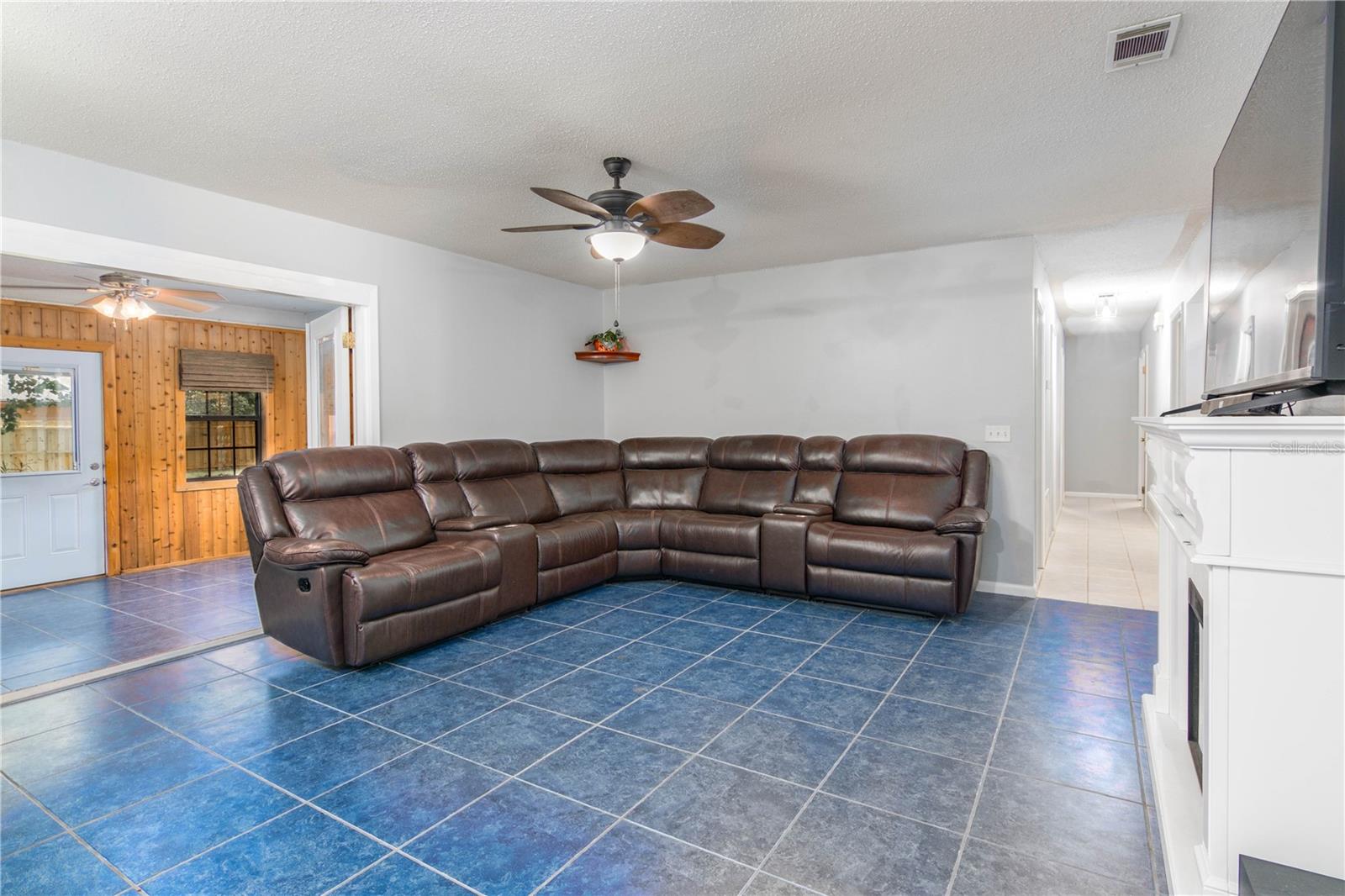 PICCADILLY PARK SOUTH SUB - Residential