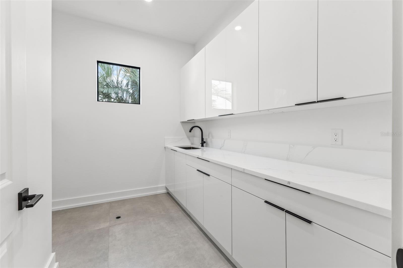 VENETIAN ISLES - Residential