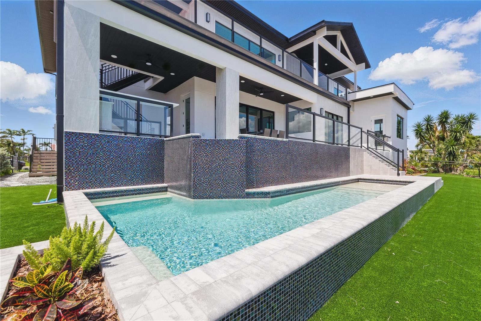 VENETIAN ISLES - Residential