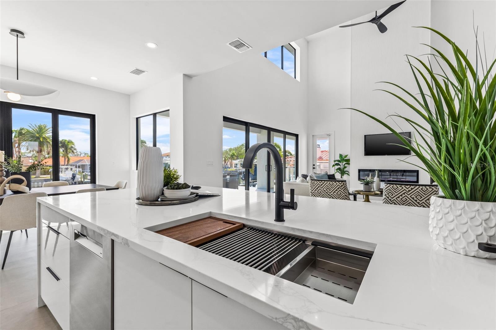 VENETIAN ISLES - Residential