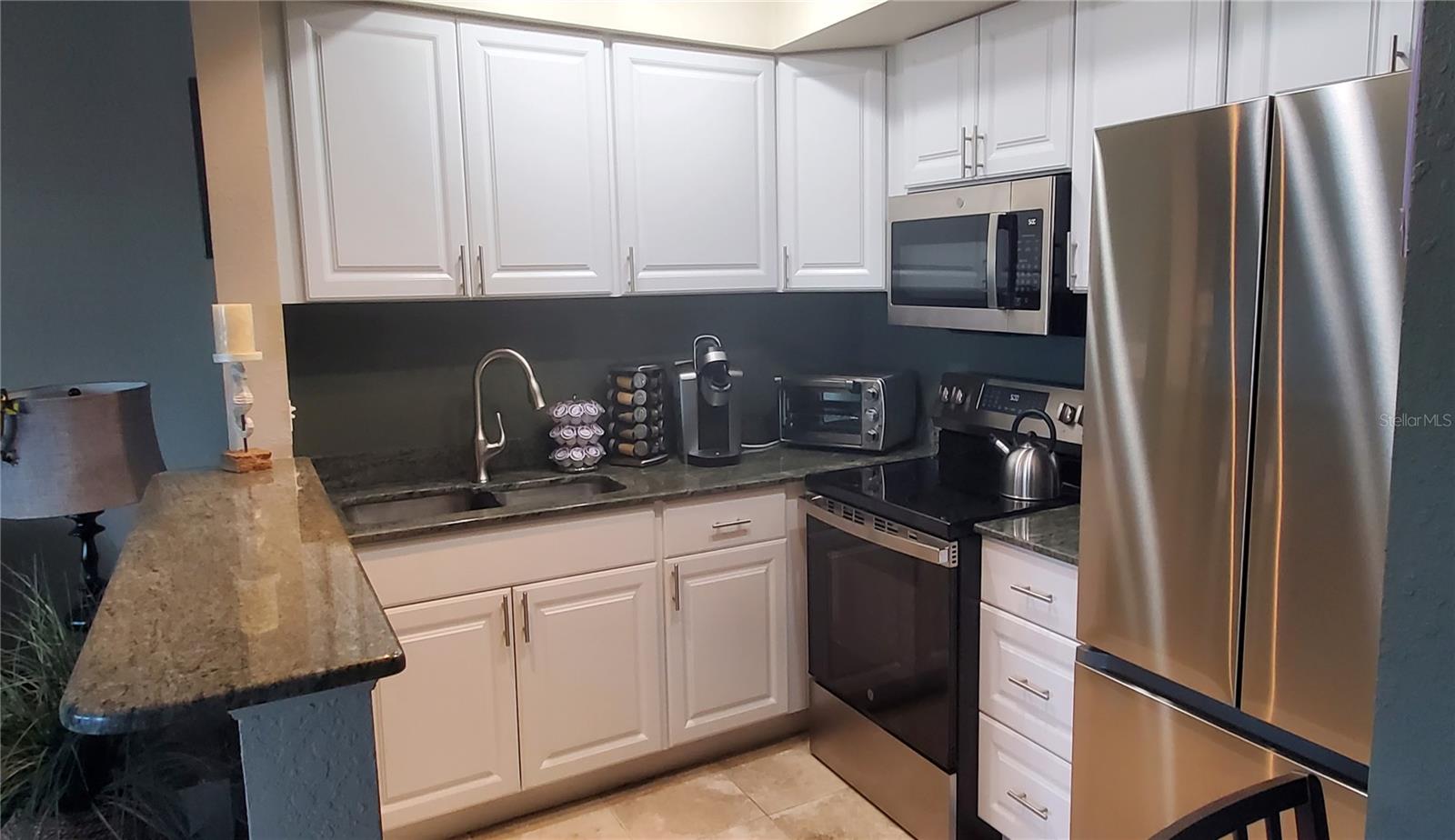 SUNSET PLAZA EAST APTS CONDO - Residential