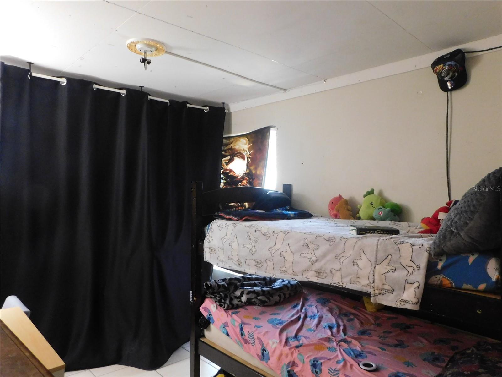 VENICE GARDENS - Residential Income