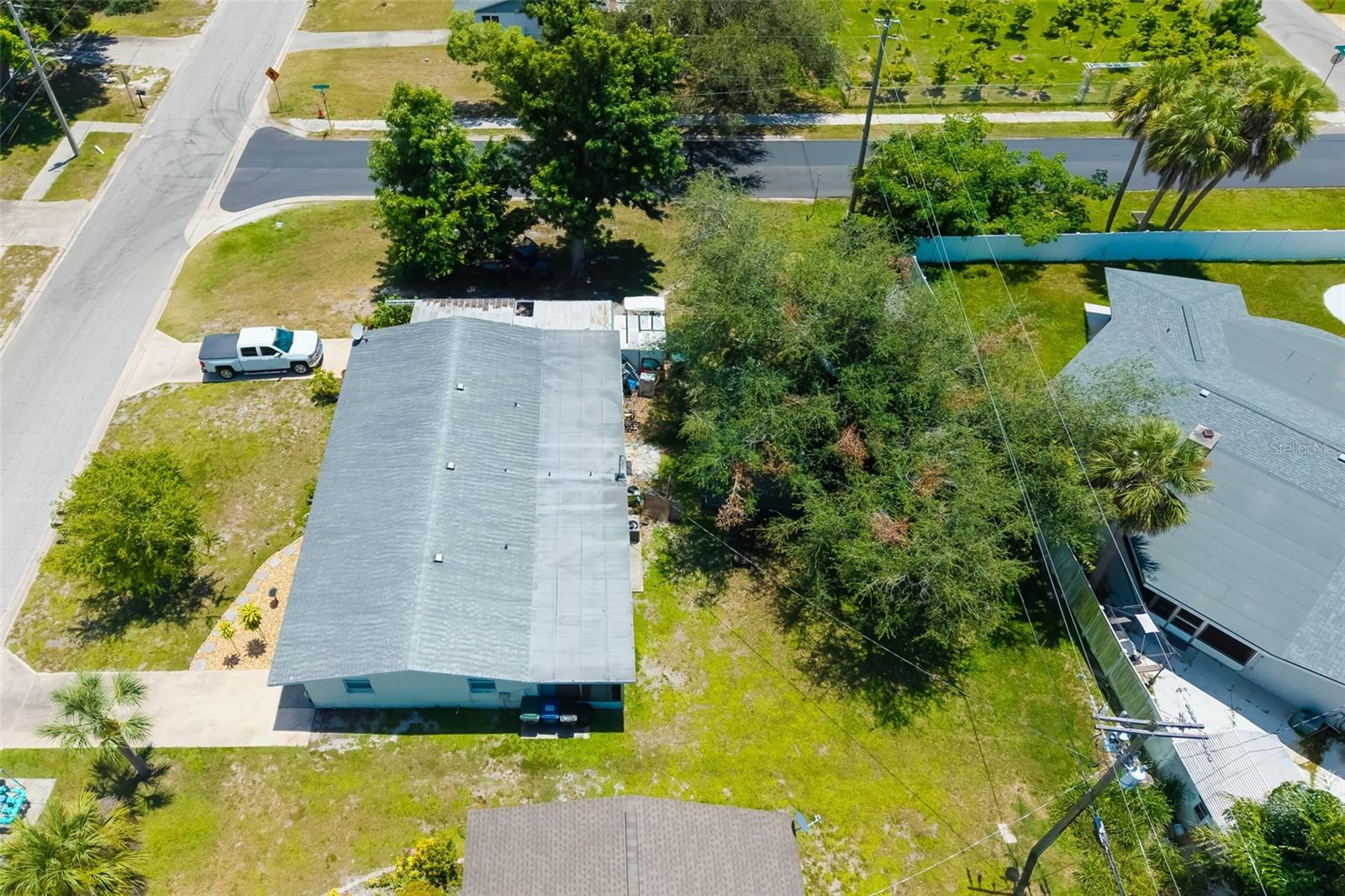 VENICE GARDENS - Residential Income