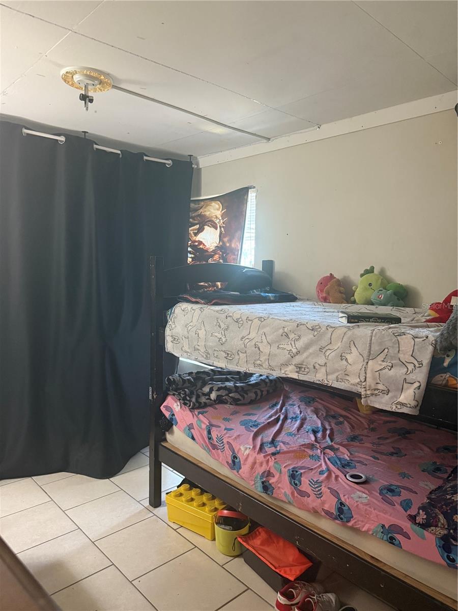 VENICE GARDENS - Residential Income