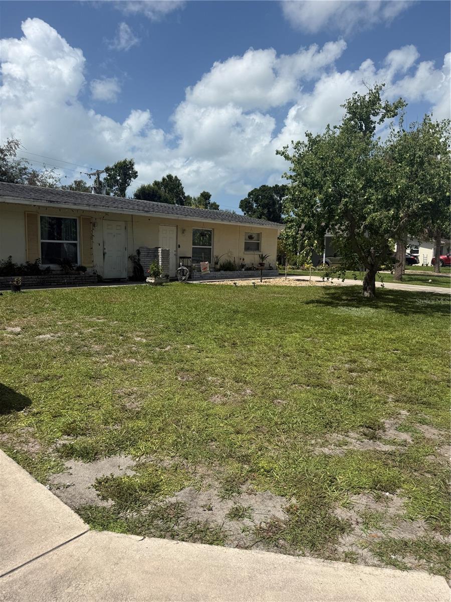 VENICE GARDENS - Residential Income