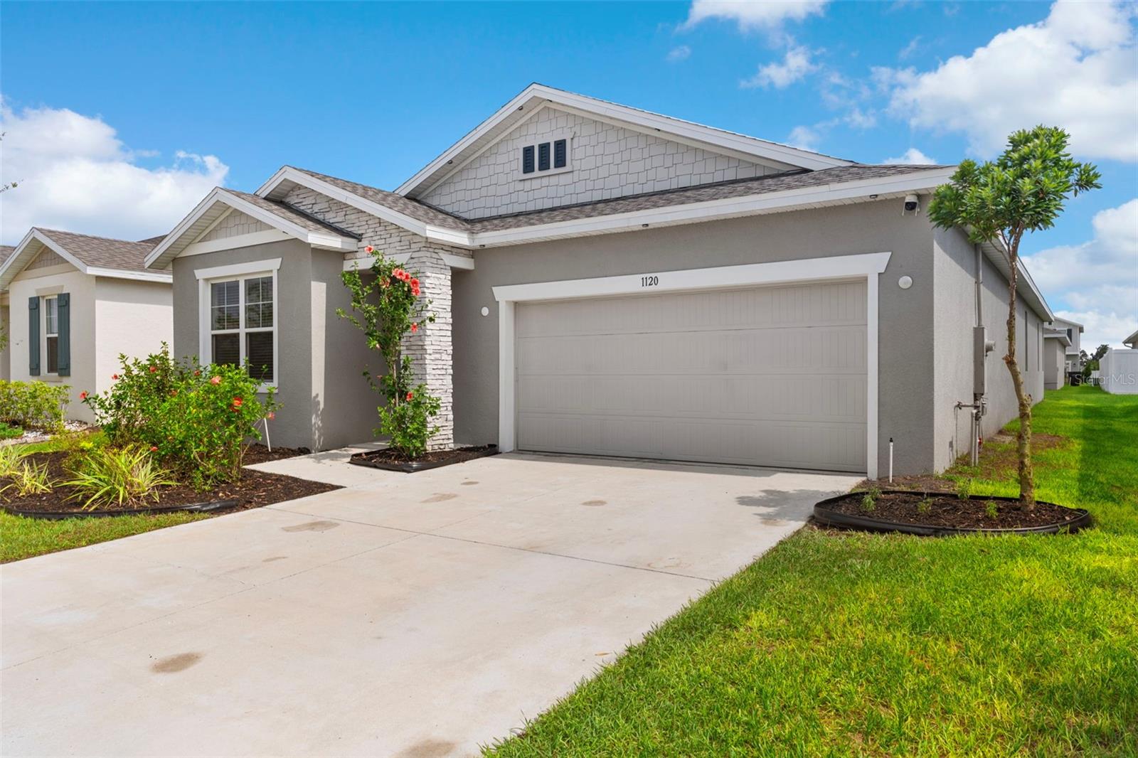 1120 MATTIE POINTE BOULEVARD