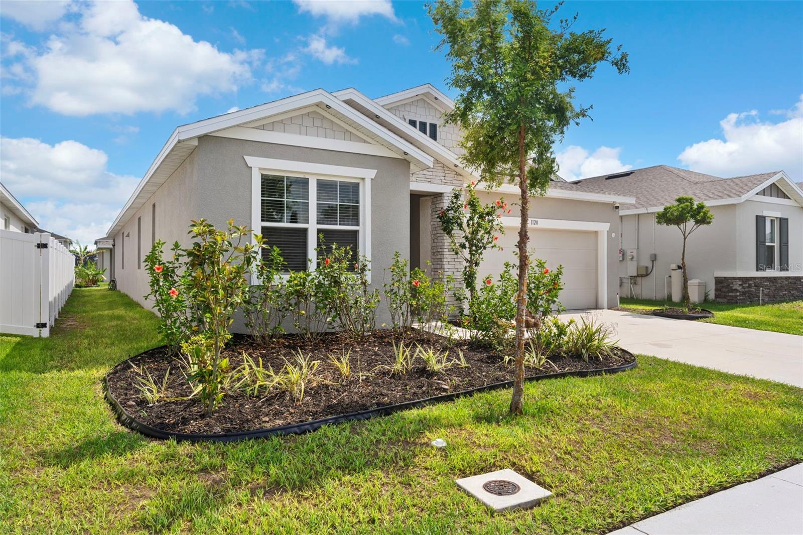 1120 MATTIE POINTE BOULEVARD