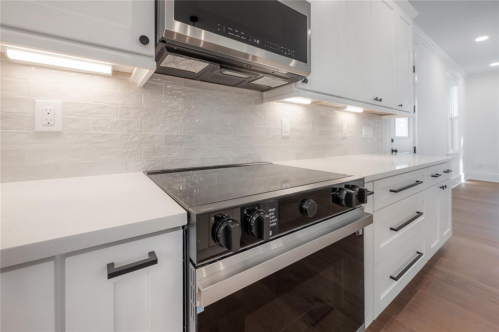 RECORD GROVE - Residential