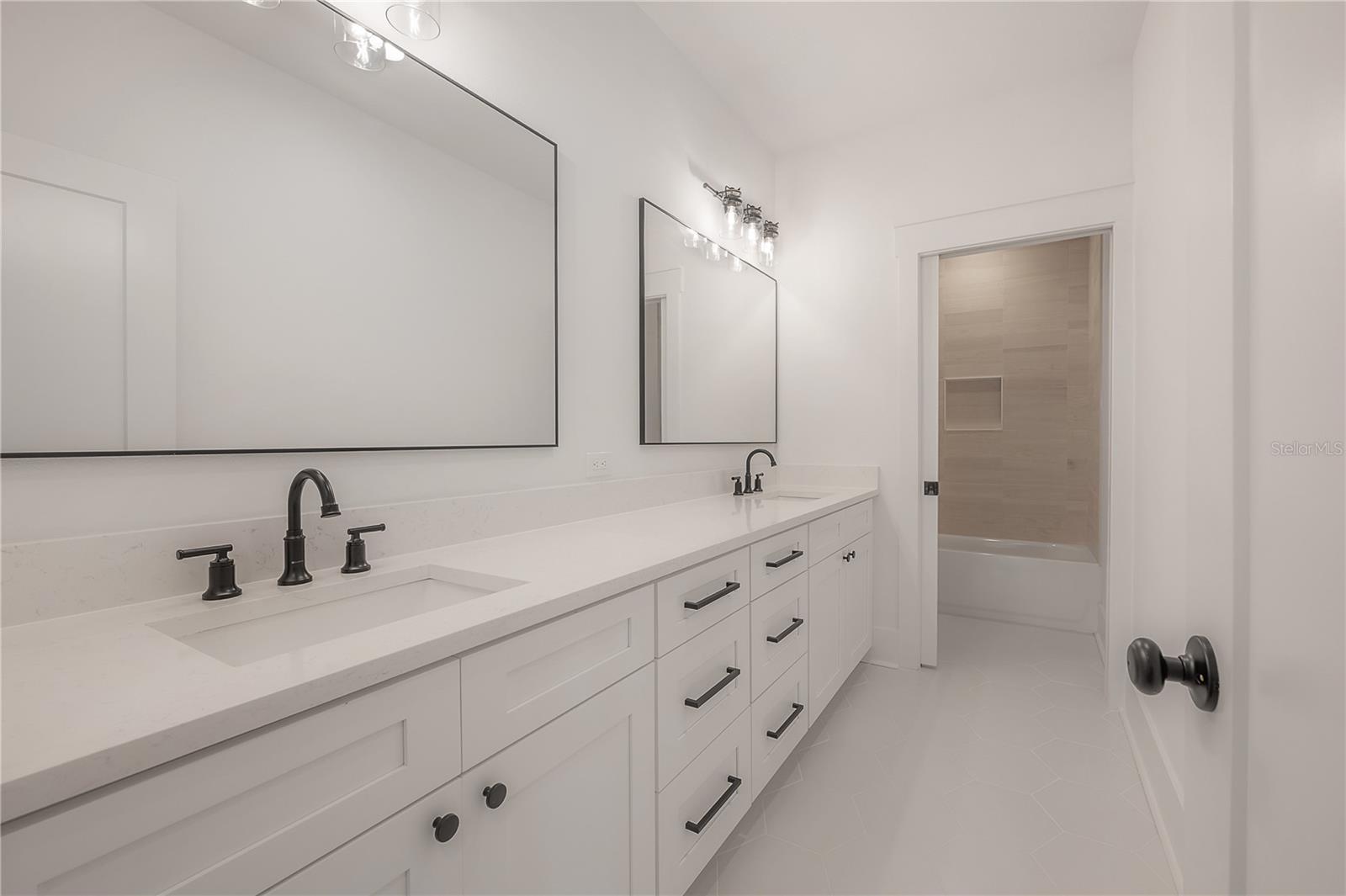 RECORD GROVE - Residential