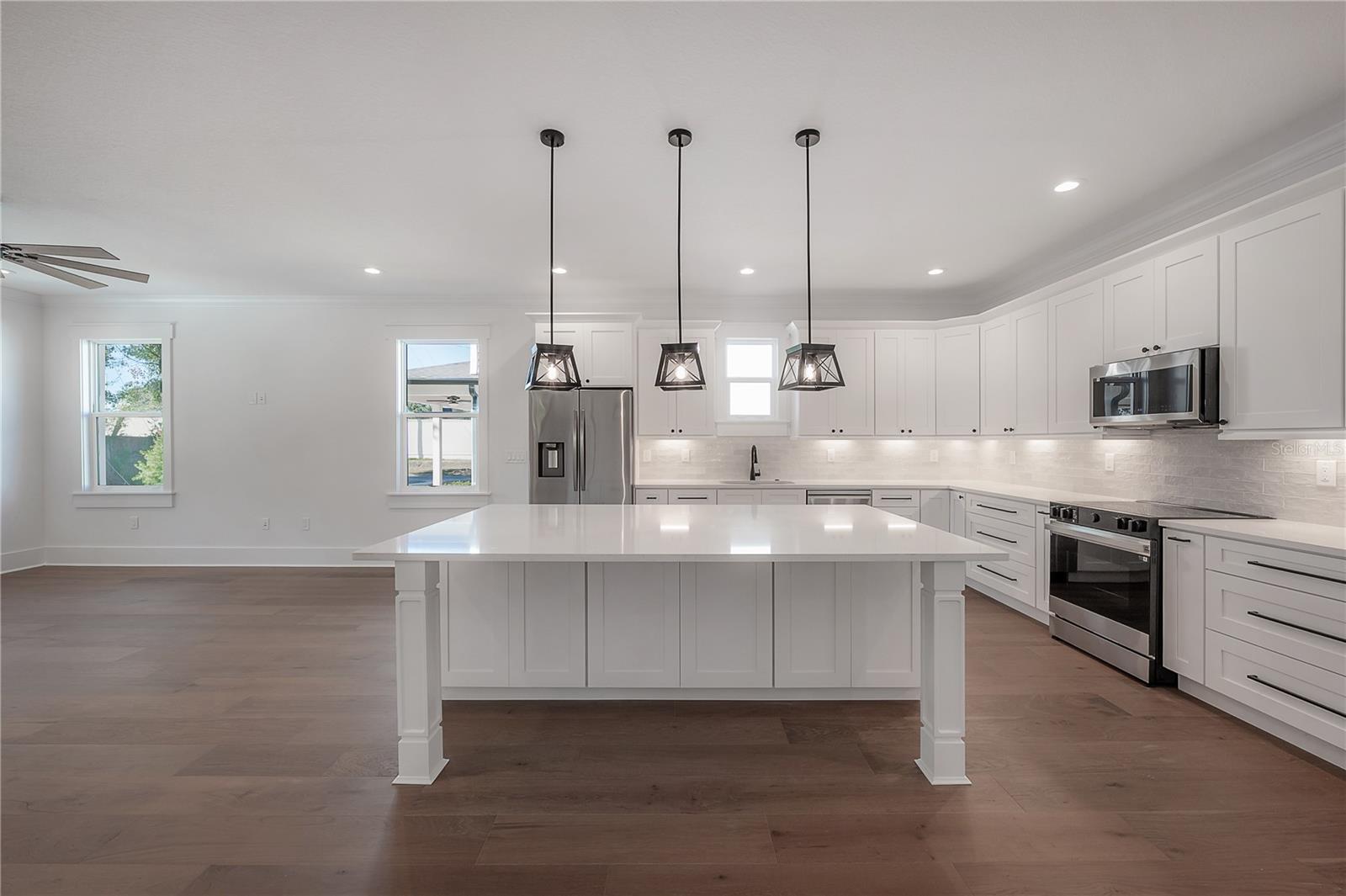 RECORD GROVE - Residential