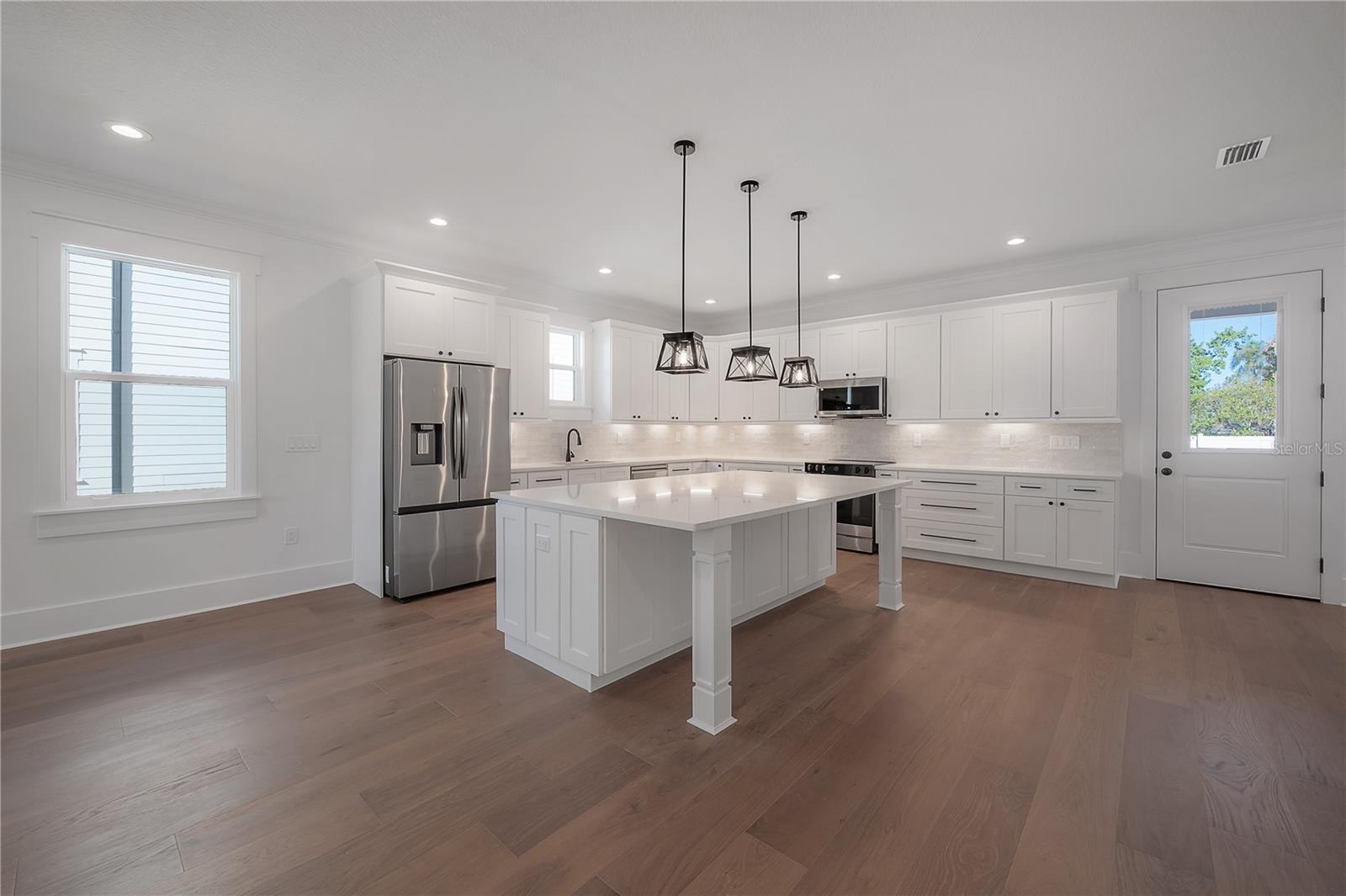 RECORD GROVE - Residential