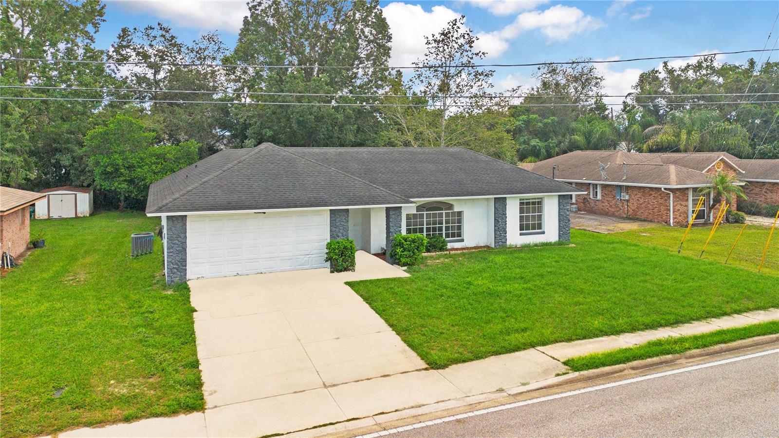 2113 N NORMANDY BOULEVARD