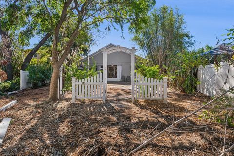 A home in ELLENTON