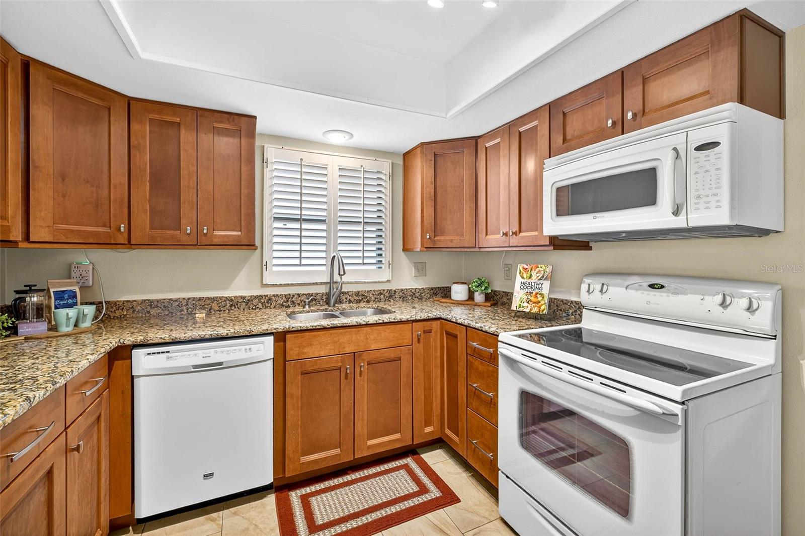 VISTA DEL RIO - Residential