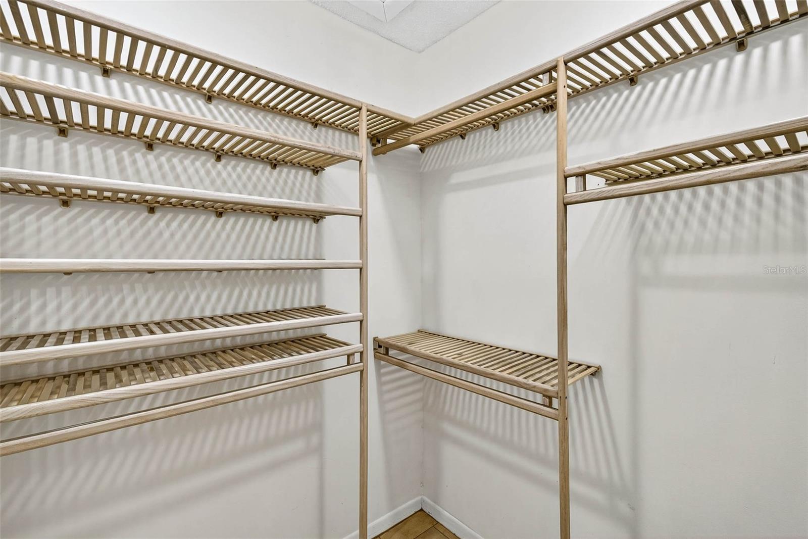 VISTA DEL RIO - Residential