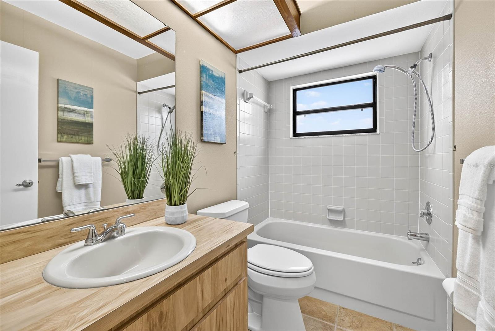 VISTA DEL RIO - Residential