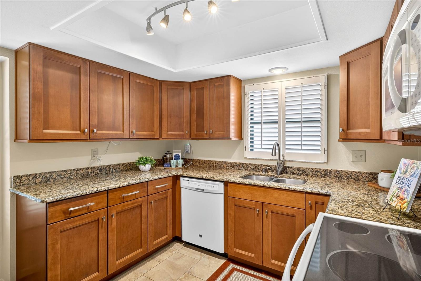 VISTA DEL RIO - Residential