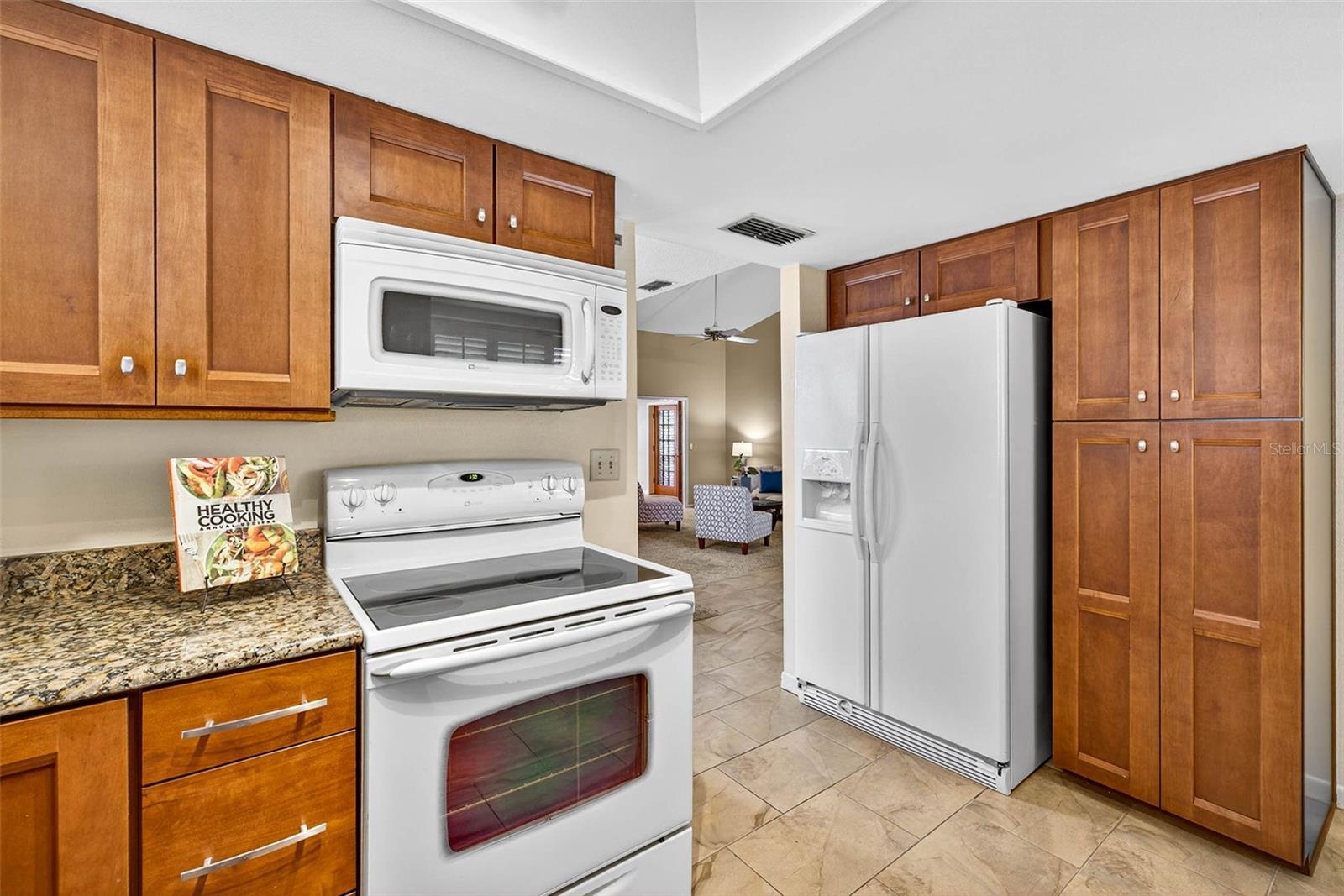 VISTA DEL RIO - Residential