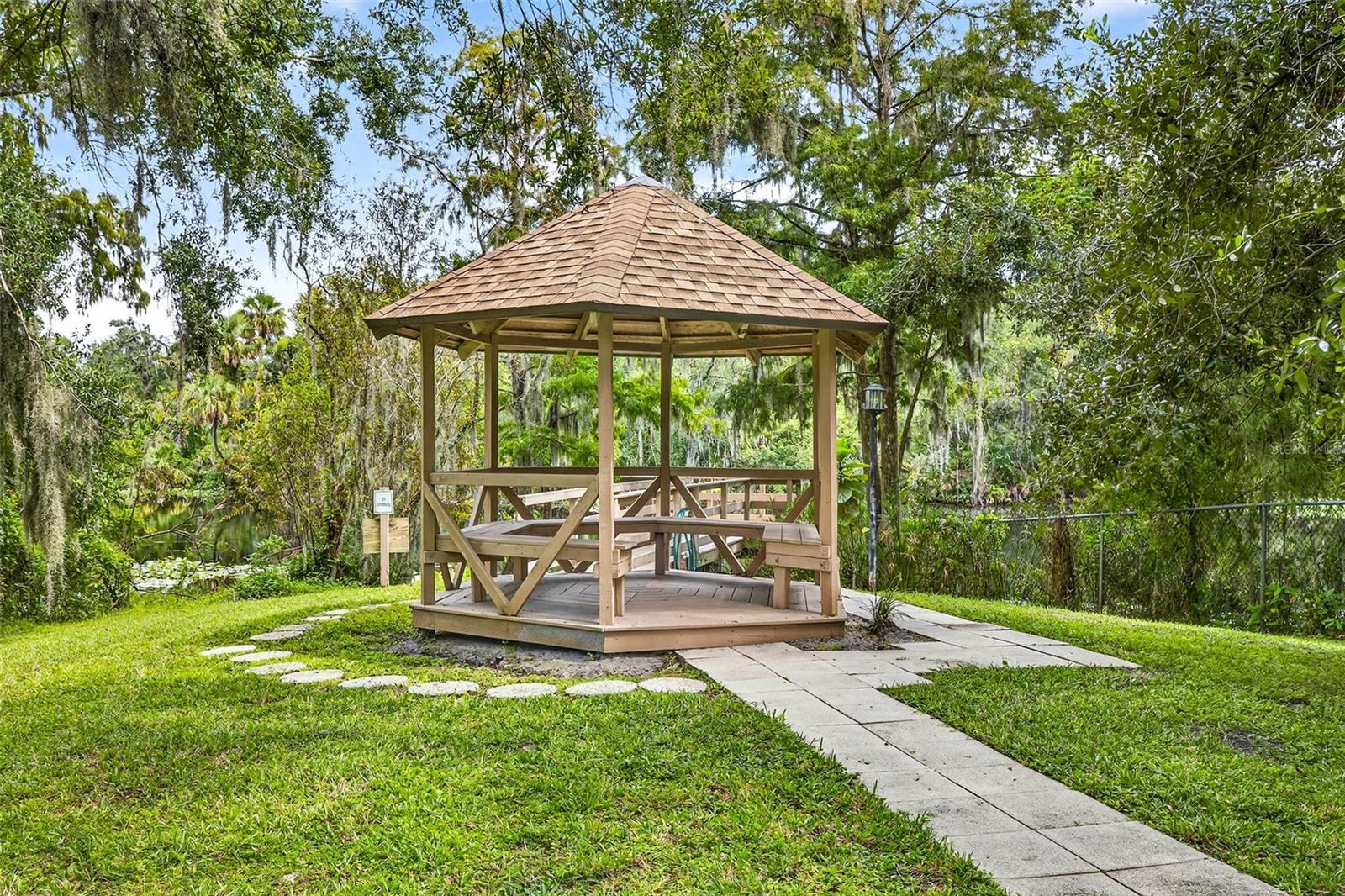 VISTA DEL RIO - Residential