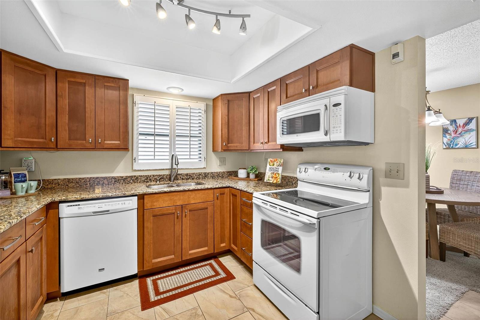 VISTA DEL RIO - Residential