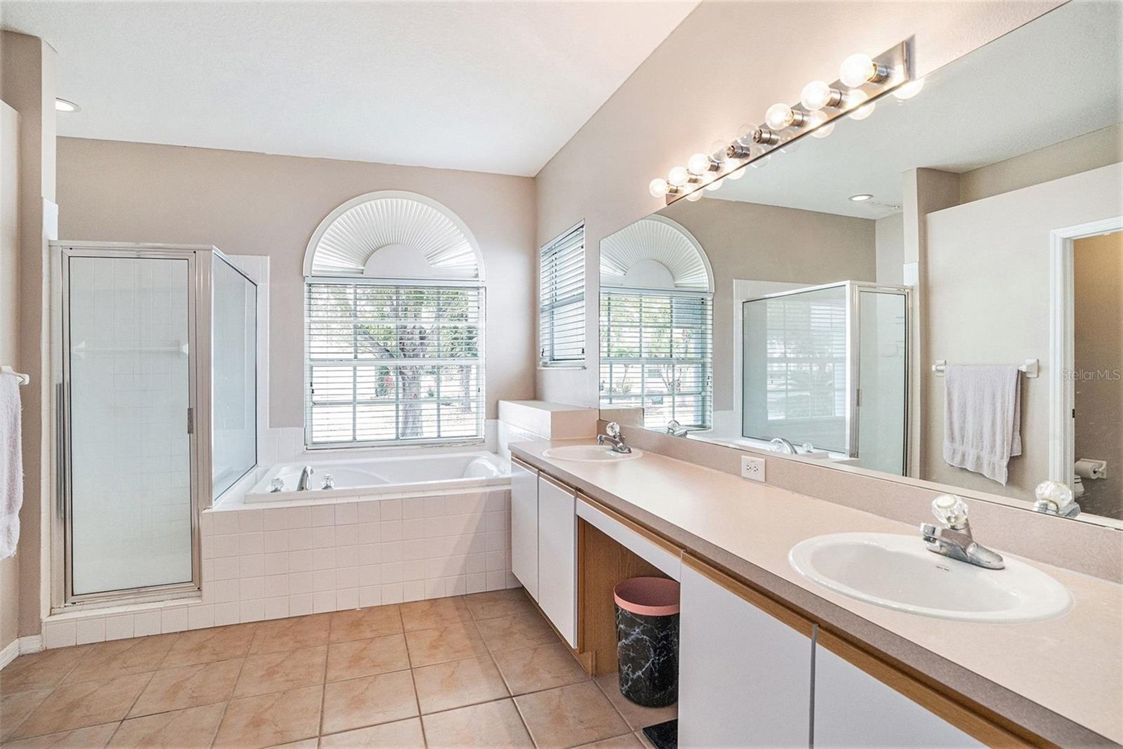 CLUBHOUSE ESTATES AT SUMMERFIE - Residential