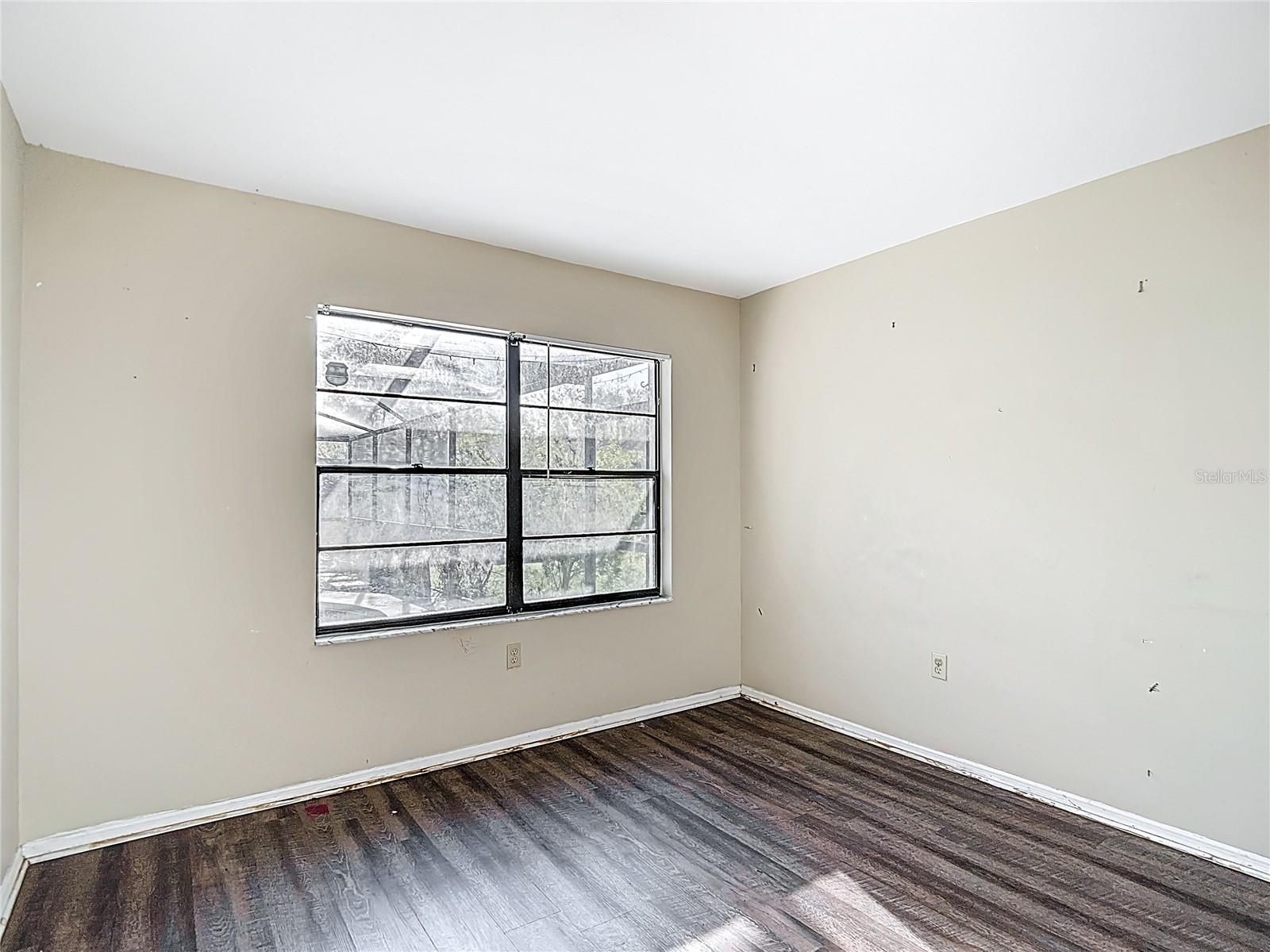 TURTLE LAKES - Residential