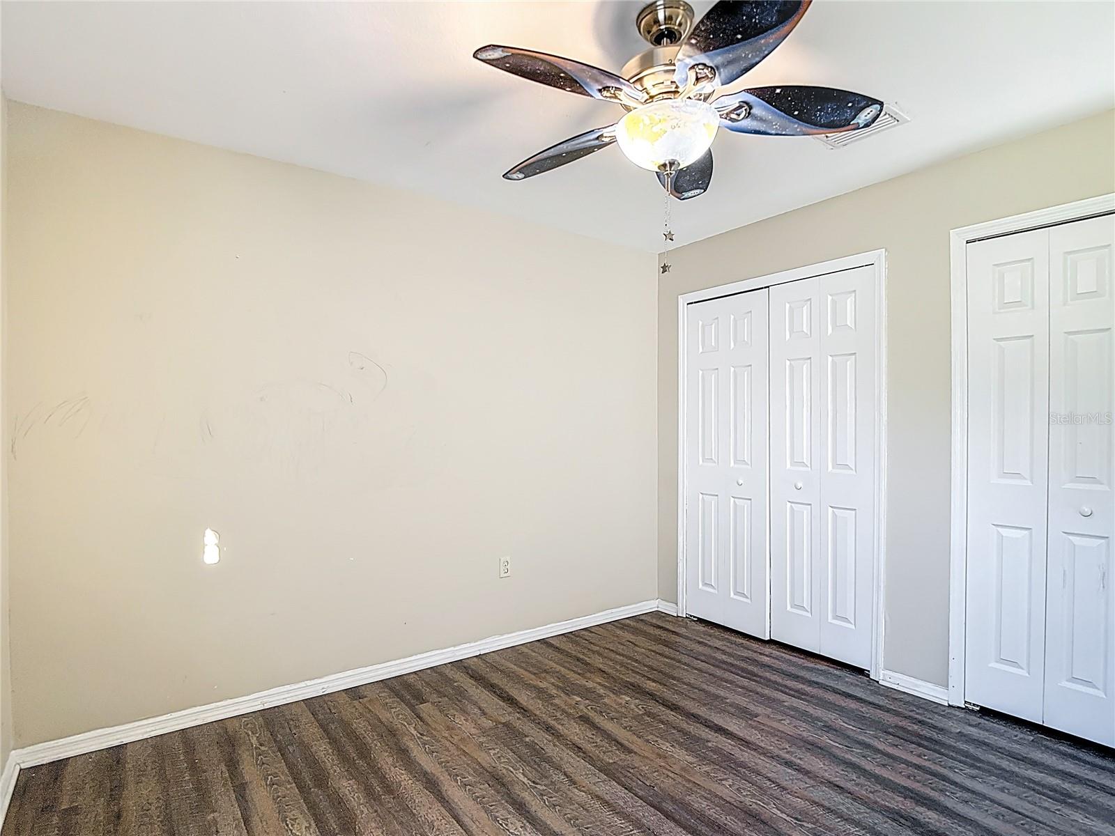 TURTLE LAKES - Residential