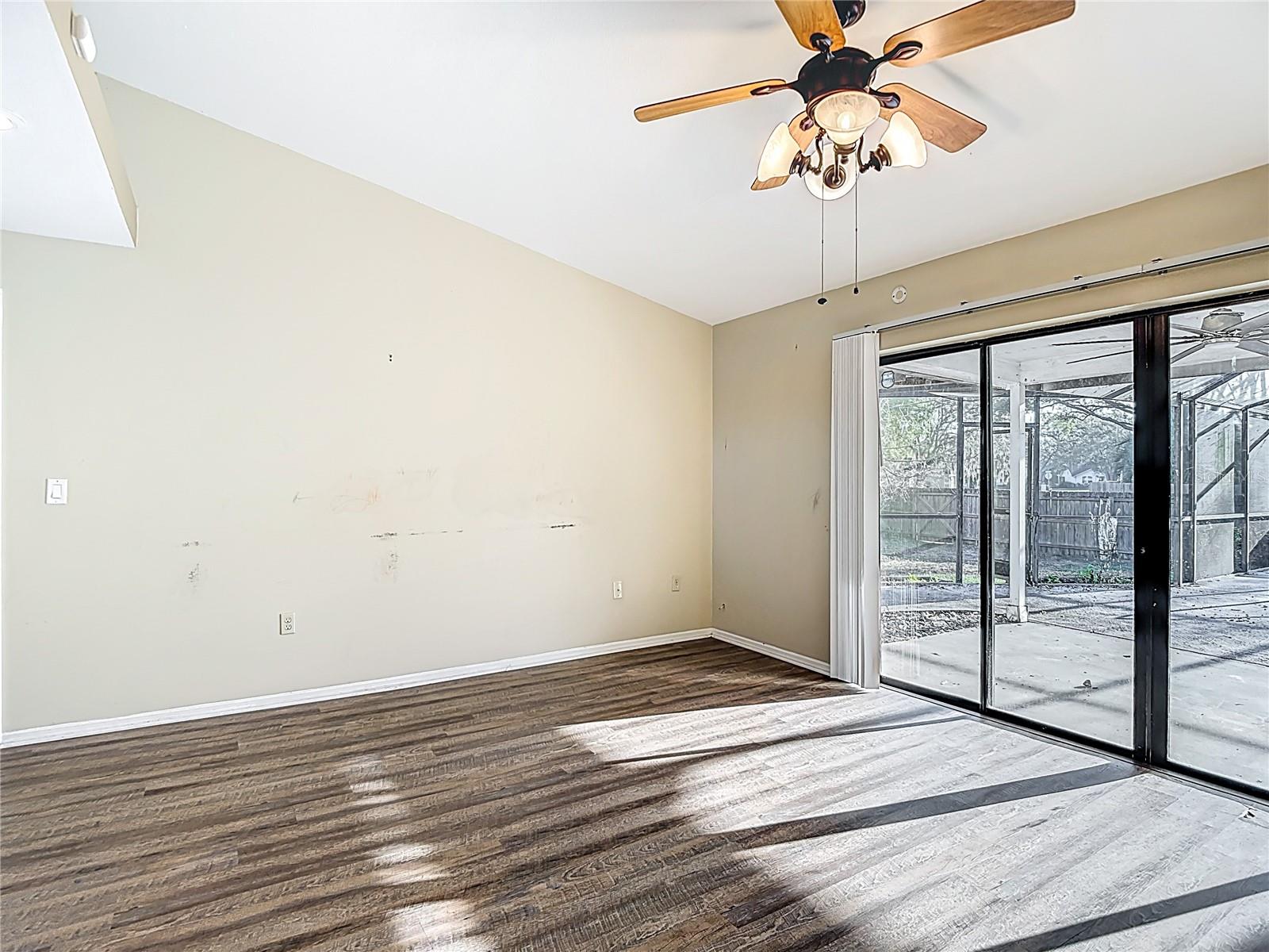 TURTLE LAKES - Residential