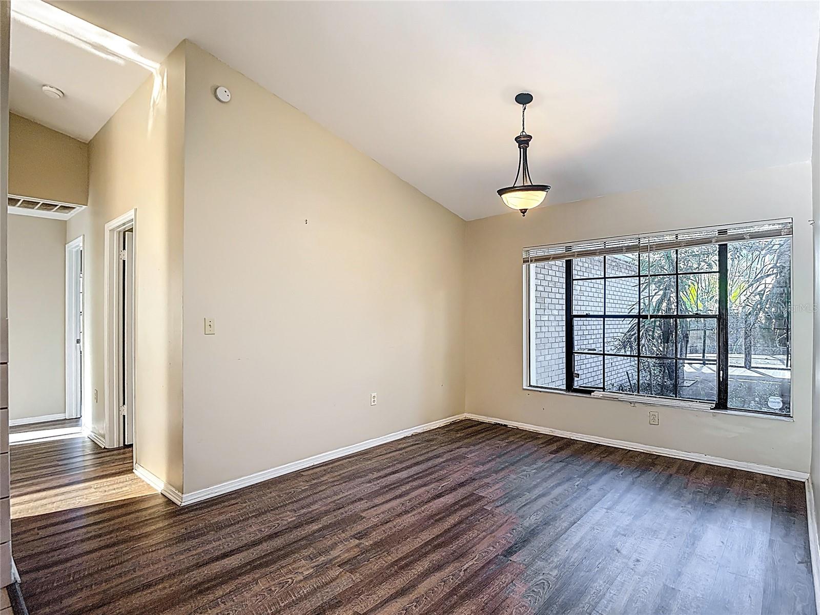 TURTLE LAKES - Residential