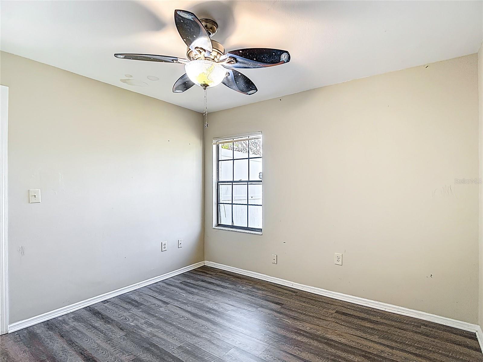 TURTLE LAKES - Residential