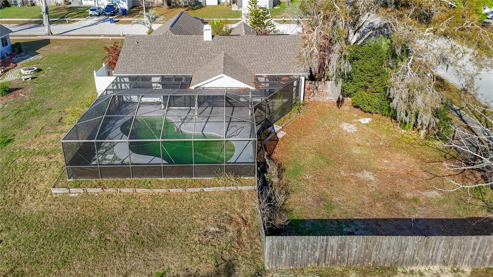 TURTLE LAKES - Residential