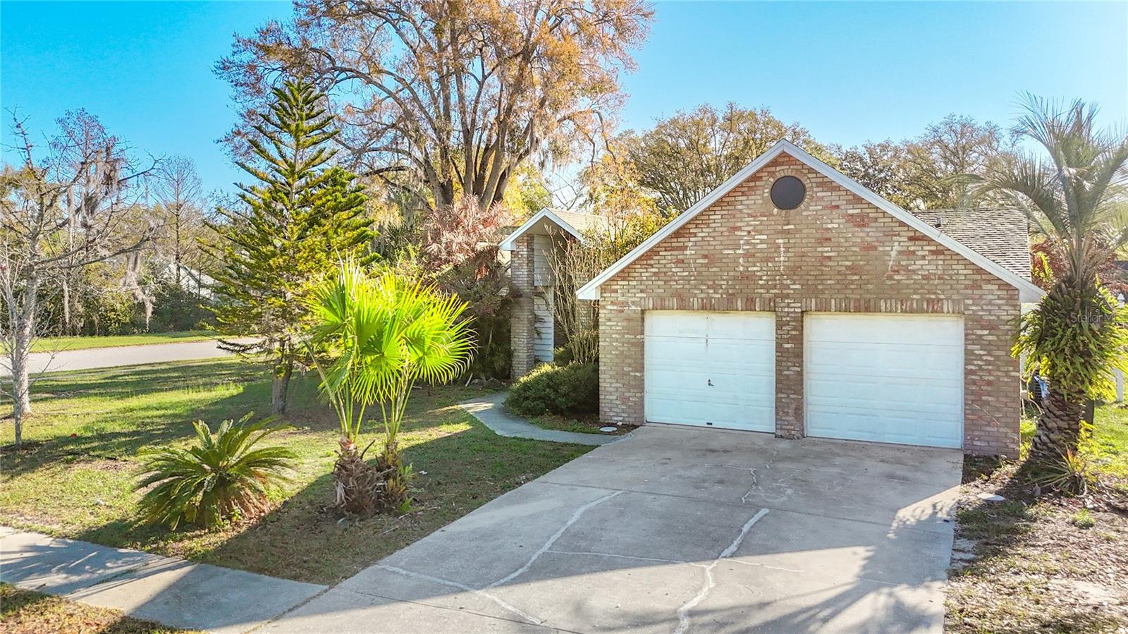 TURTLE LAKES - Residential