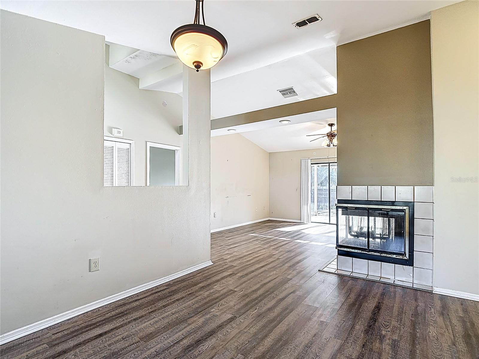 TURTLE LAKES - Residential