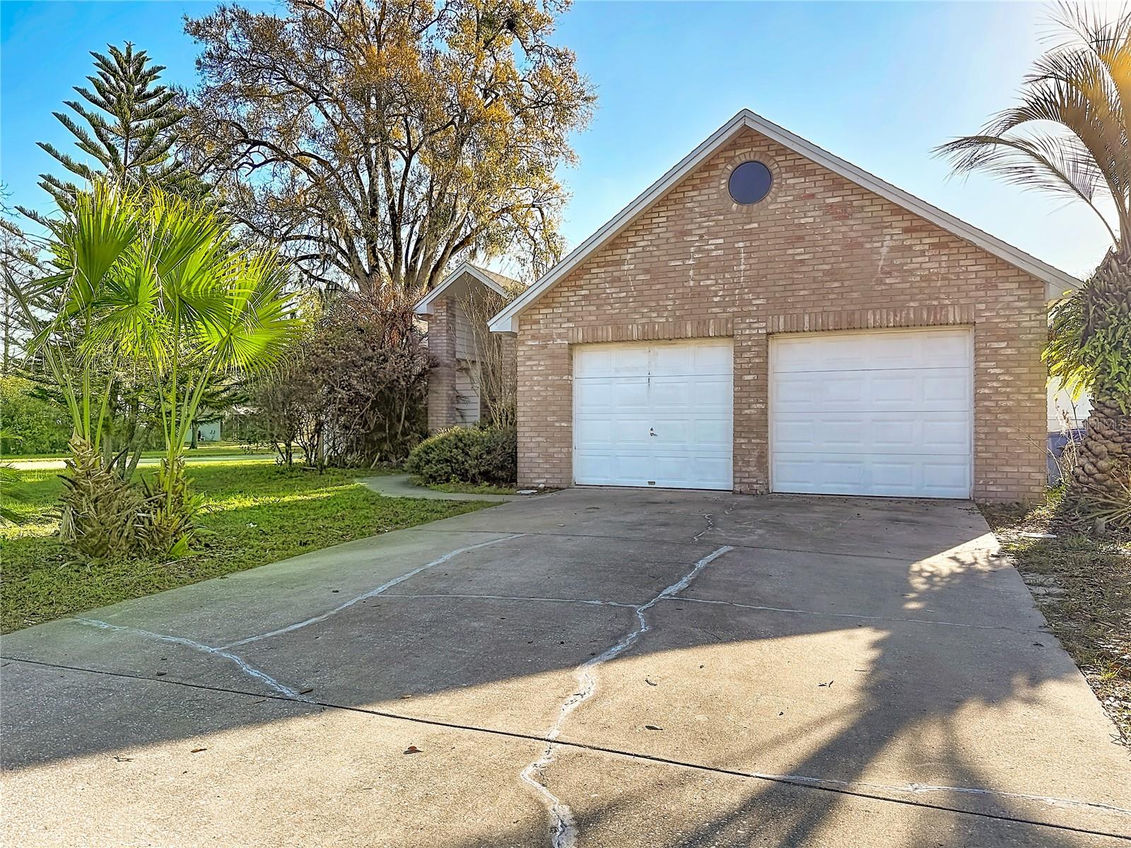 TURTLE LAKES - Residential