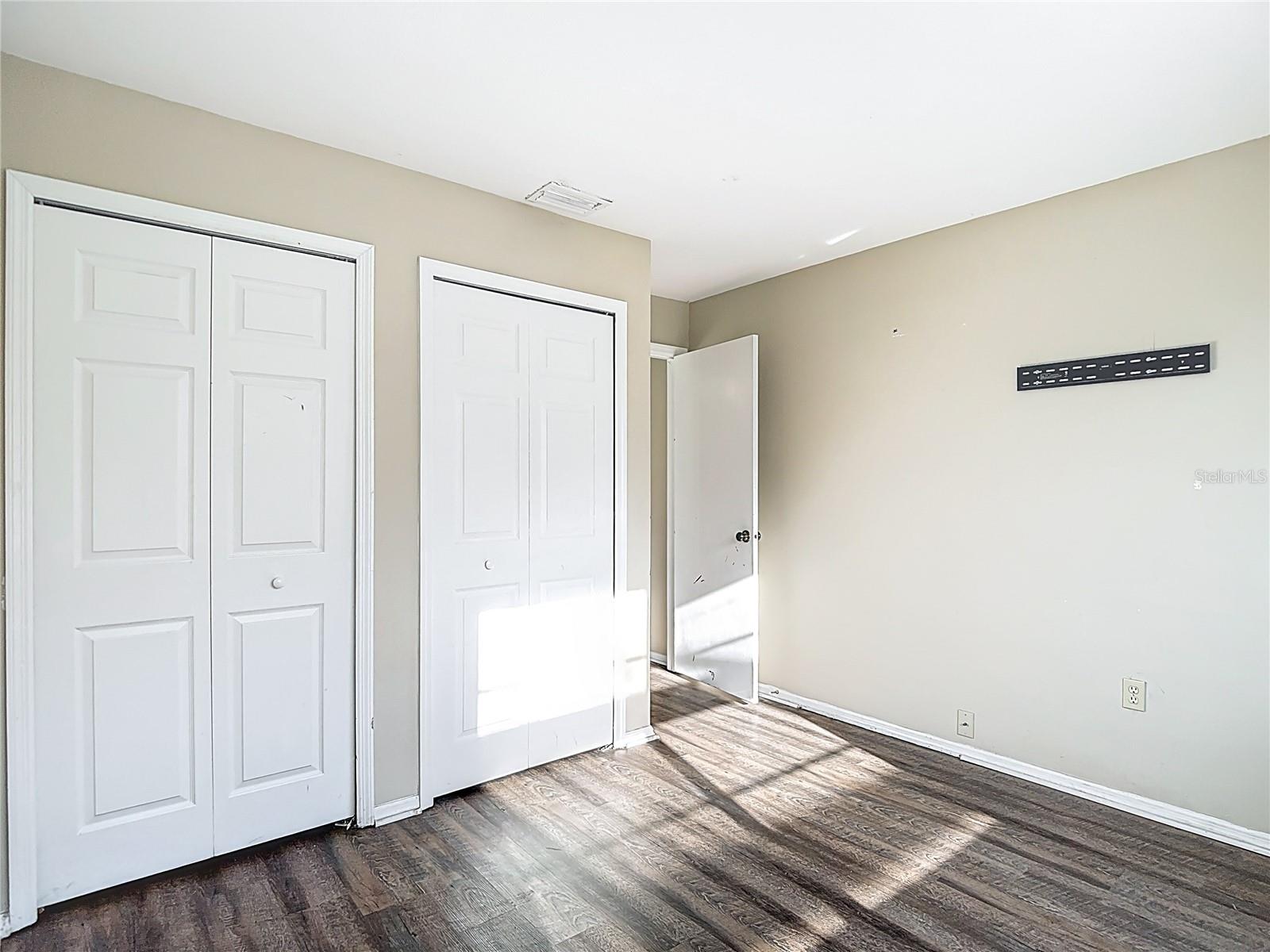 TURTLE LAKES - Residential