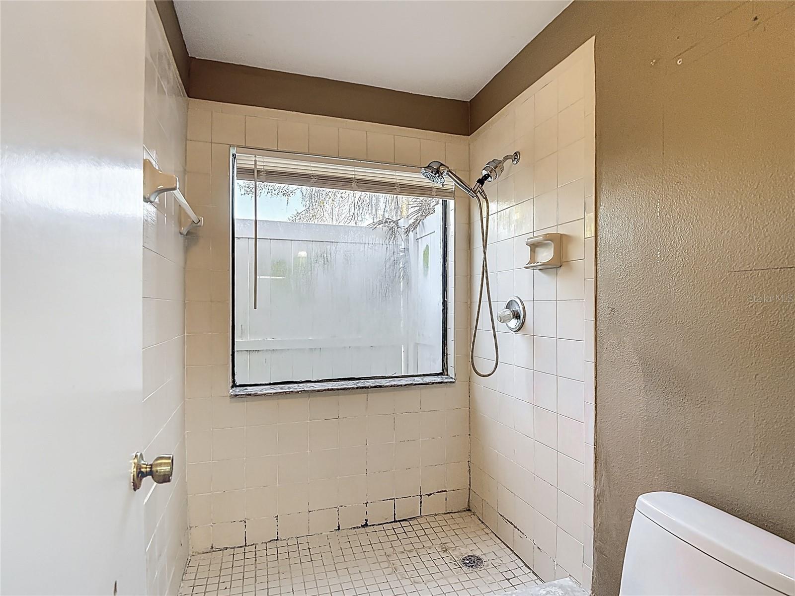 TURTLE LAKES - Residential