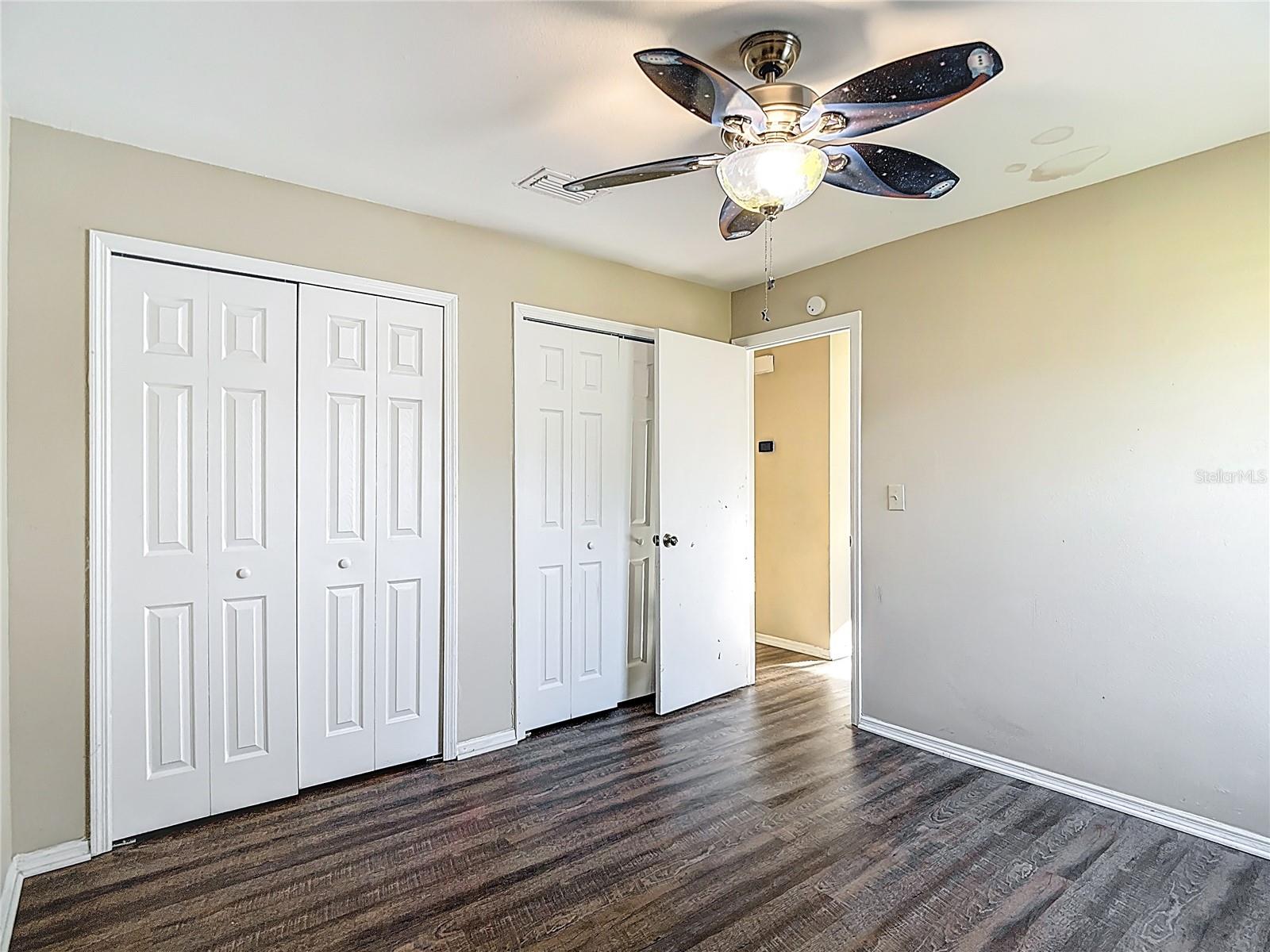 TURTLE LAKES - Residential