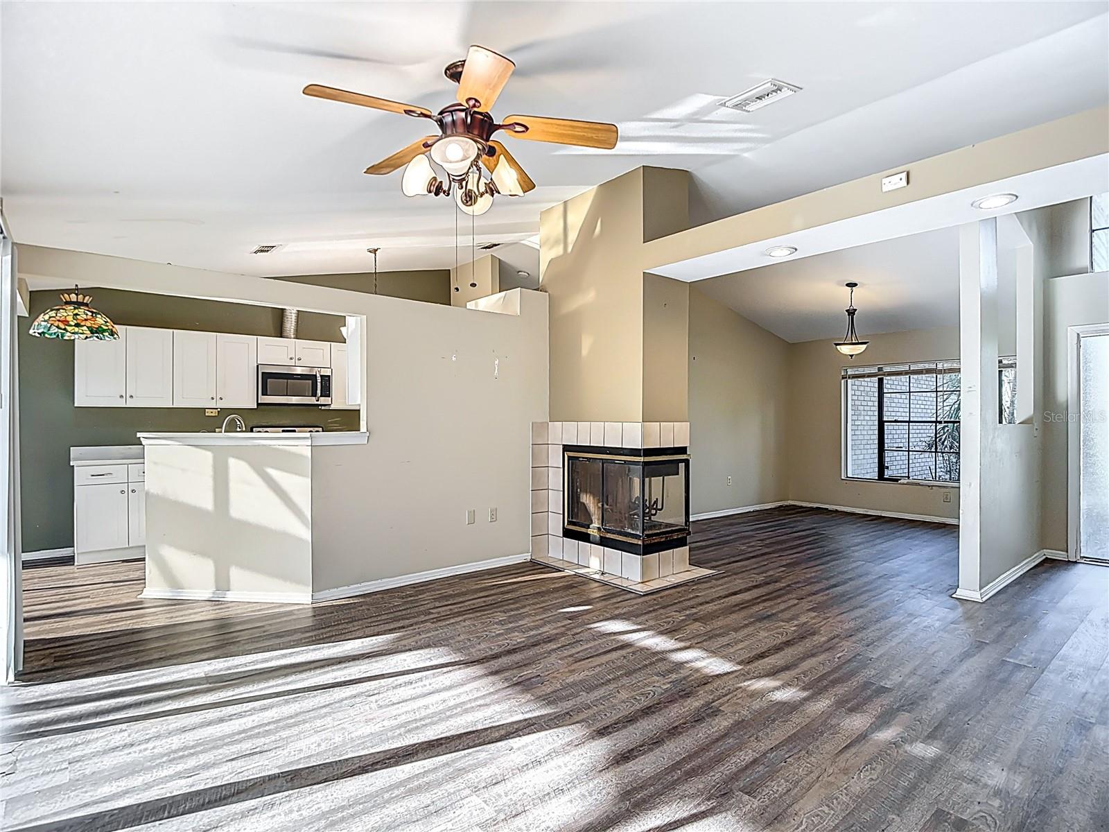 TURTLE LAKES - Residential