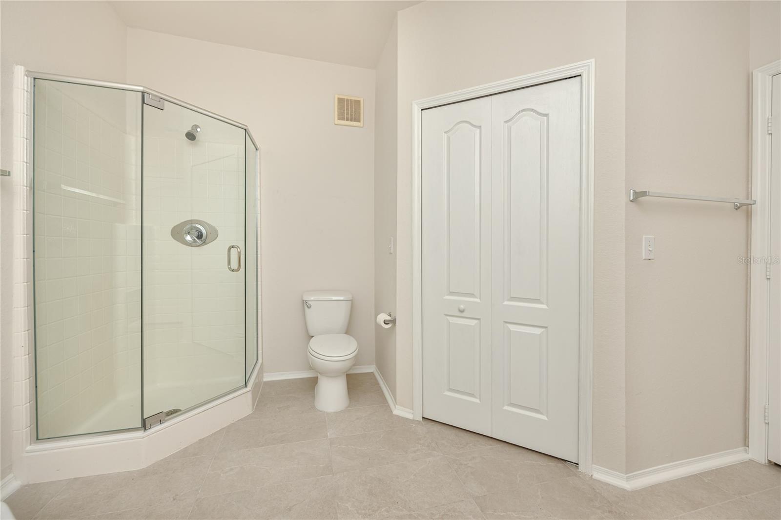 GRAND BELLAGIO AT BAYWATCH CONDO THE - Residential Lease