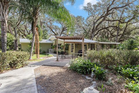 A home in BUSHNELL