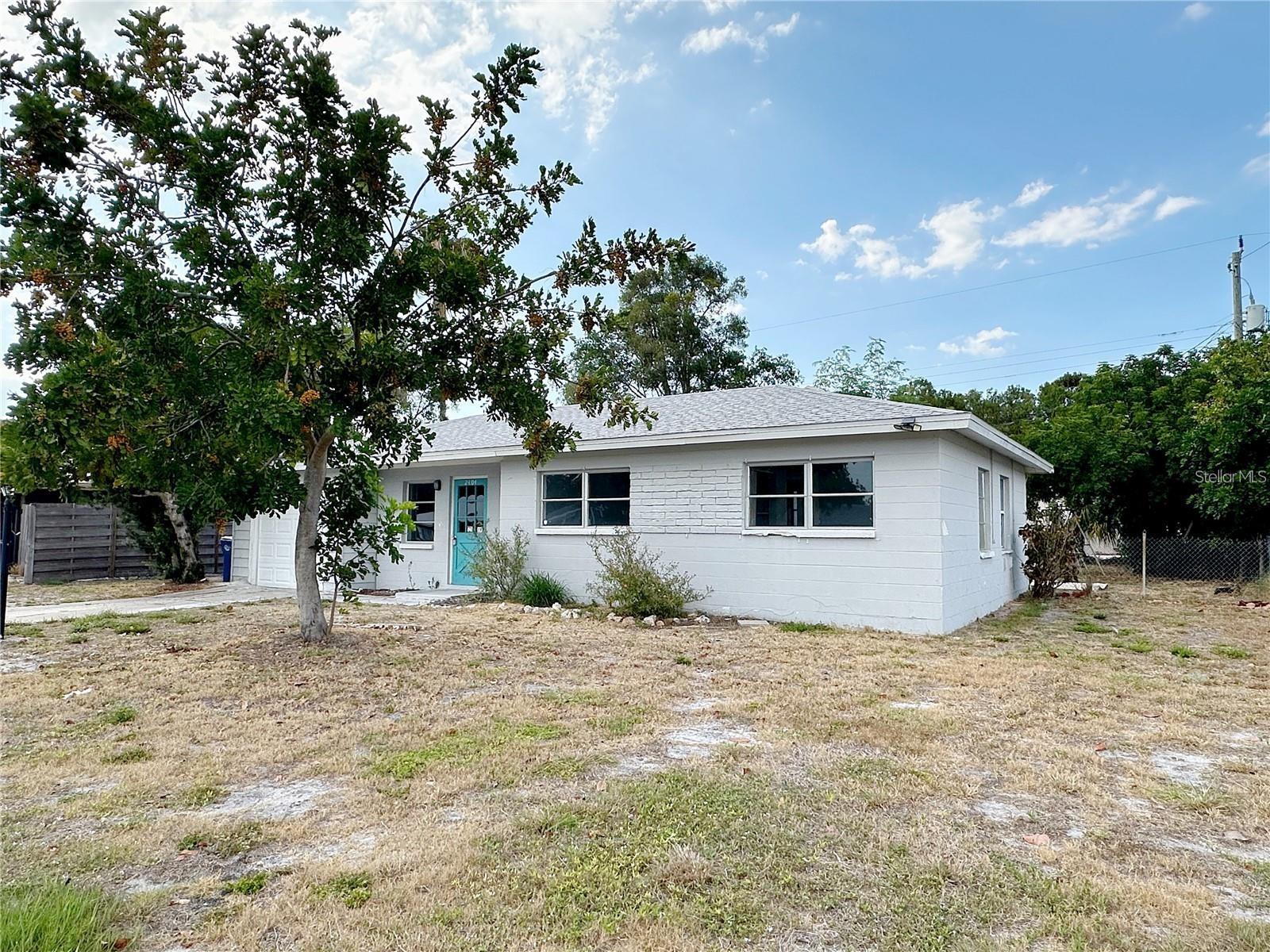 Fully Renovated 3-Bedroom Home with Fenced Yard & Garage – Pet Friendly!
Welcome to your newly remodeled home in the heart of Bradenton, just minutes from Bayshore Gardens. This clean, bright, and open 3-bedroom, 1.5-bath home features beautiful tile flooring throughout, creating a modern and easy-to-maintain living space.
Step into a spacious layout with an open-concept kitchen, dining area, and living room—perfect for relaxing or entertaining. The kitchen has been tastefully updated with modern fixtures and finishes. The fenced backyard offers plenty of space for outdoor enjoyment, and the attached garage provides convenient parking or extra storage.
Pet-friendly with owner approval. Schedule your showing today!