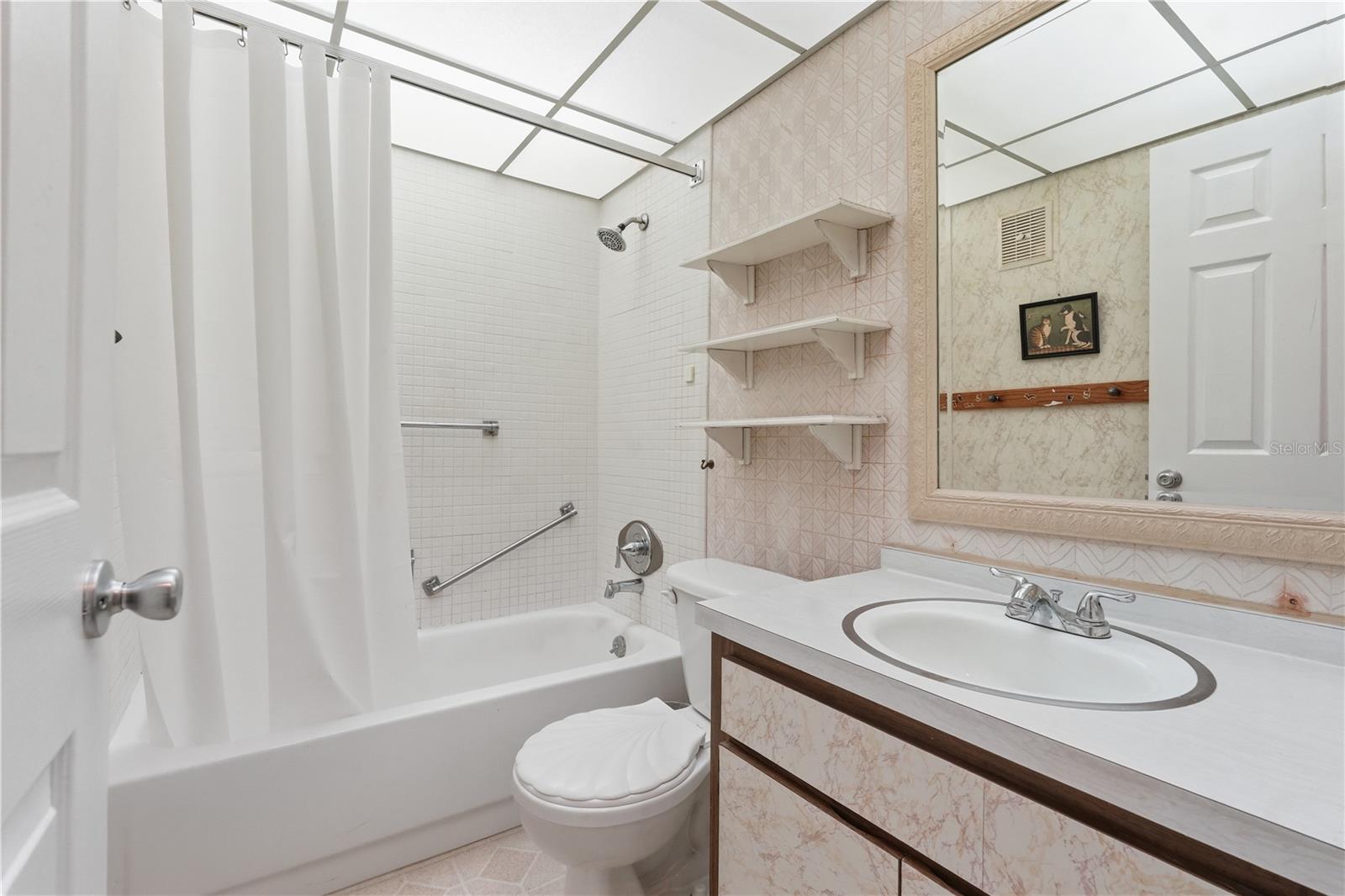 BAY PALMS CONDO - Residential