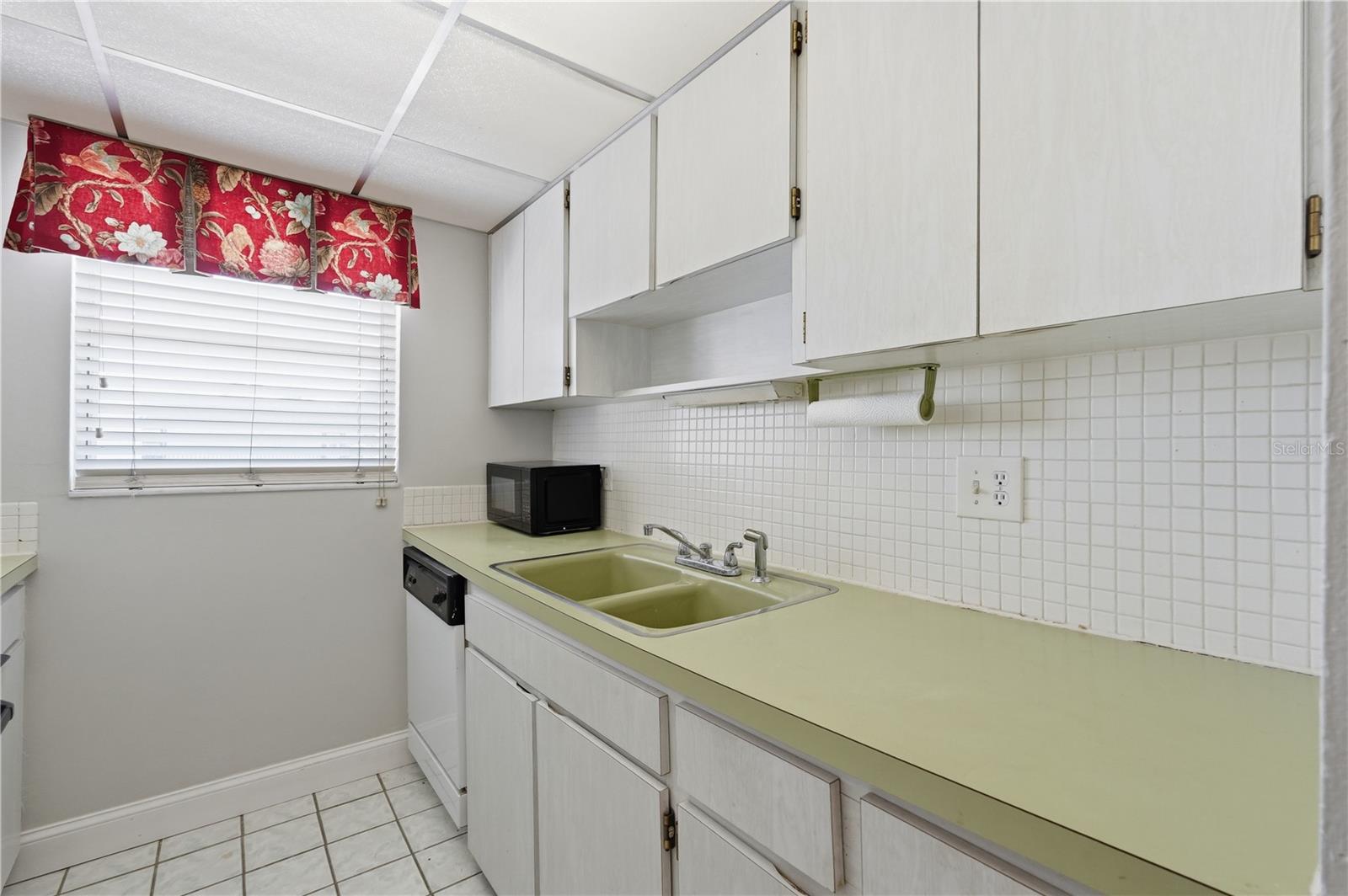 BAY PALMS CONDO - Residential