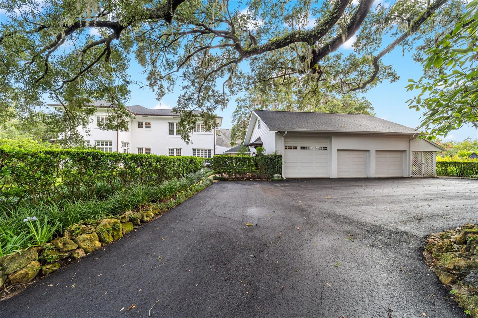 ALVAREZ GRANT - Residential