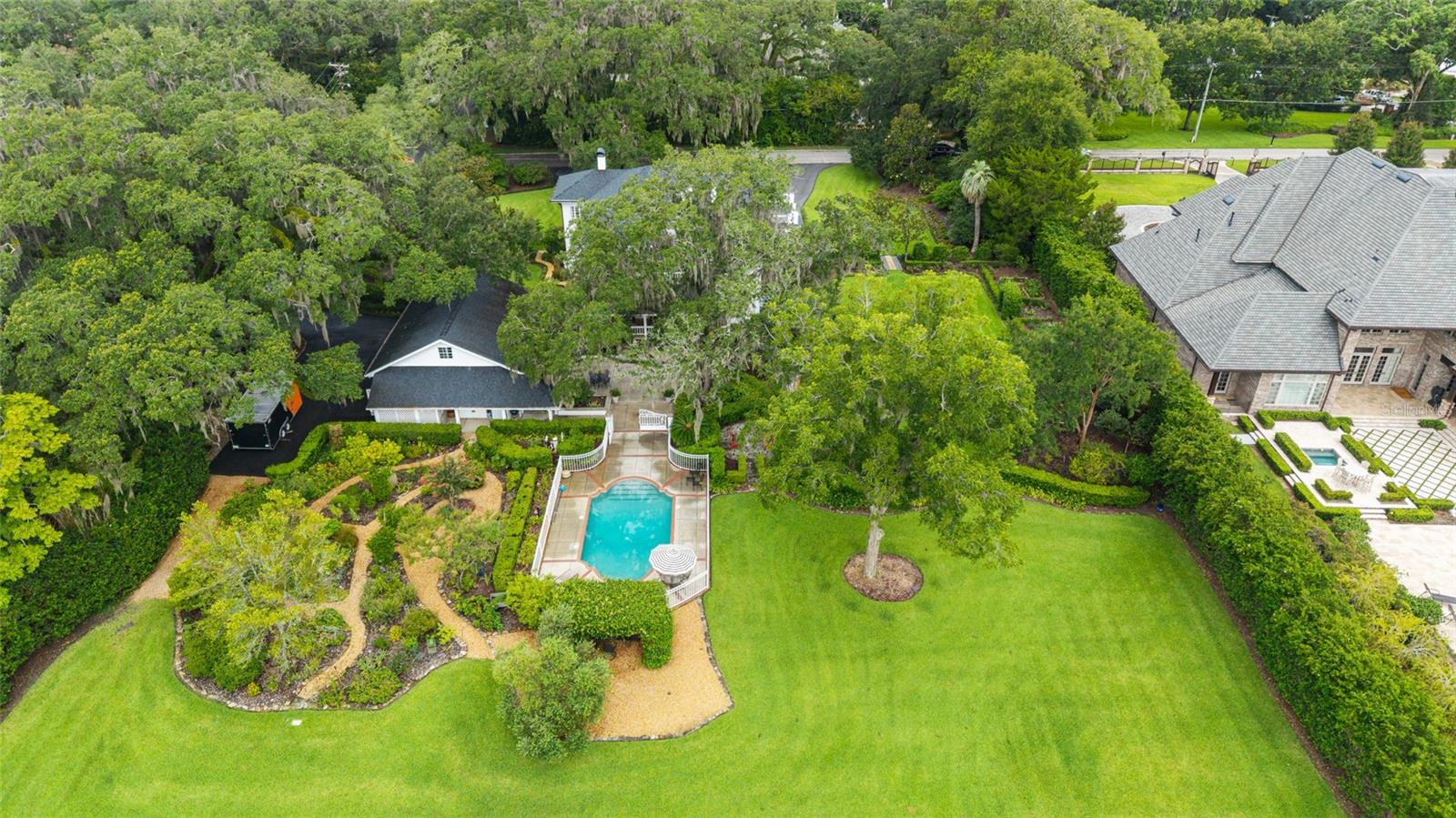 ALVAREZ GRANT - Residential